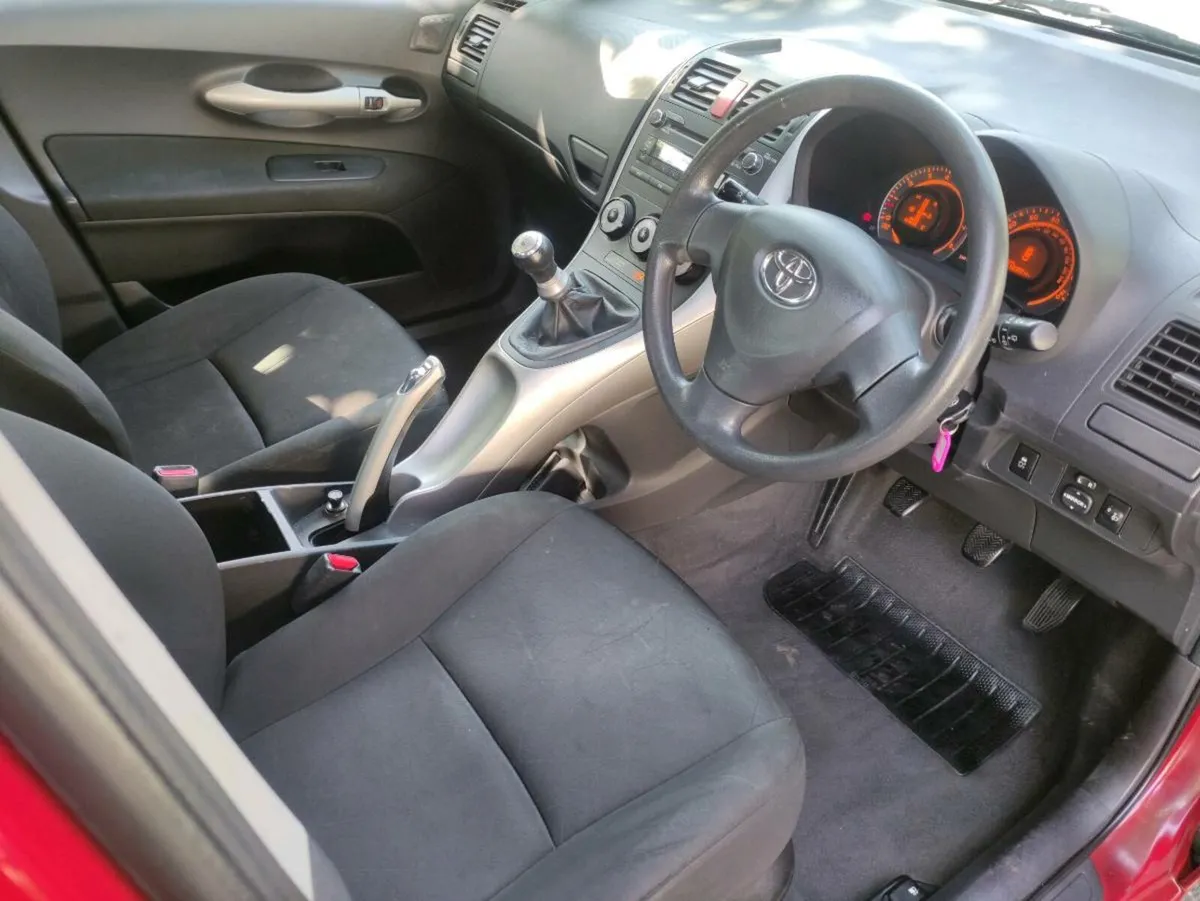 Toyota auris for sale NCT and taxed - Image 4