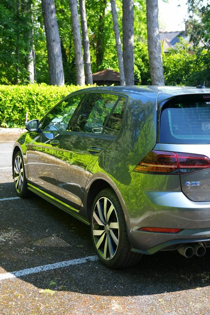 Volkswagen Golf GTE 2017 - Image 2