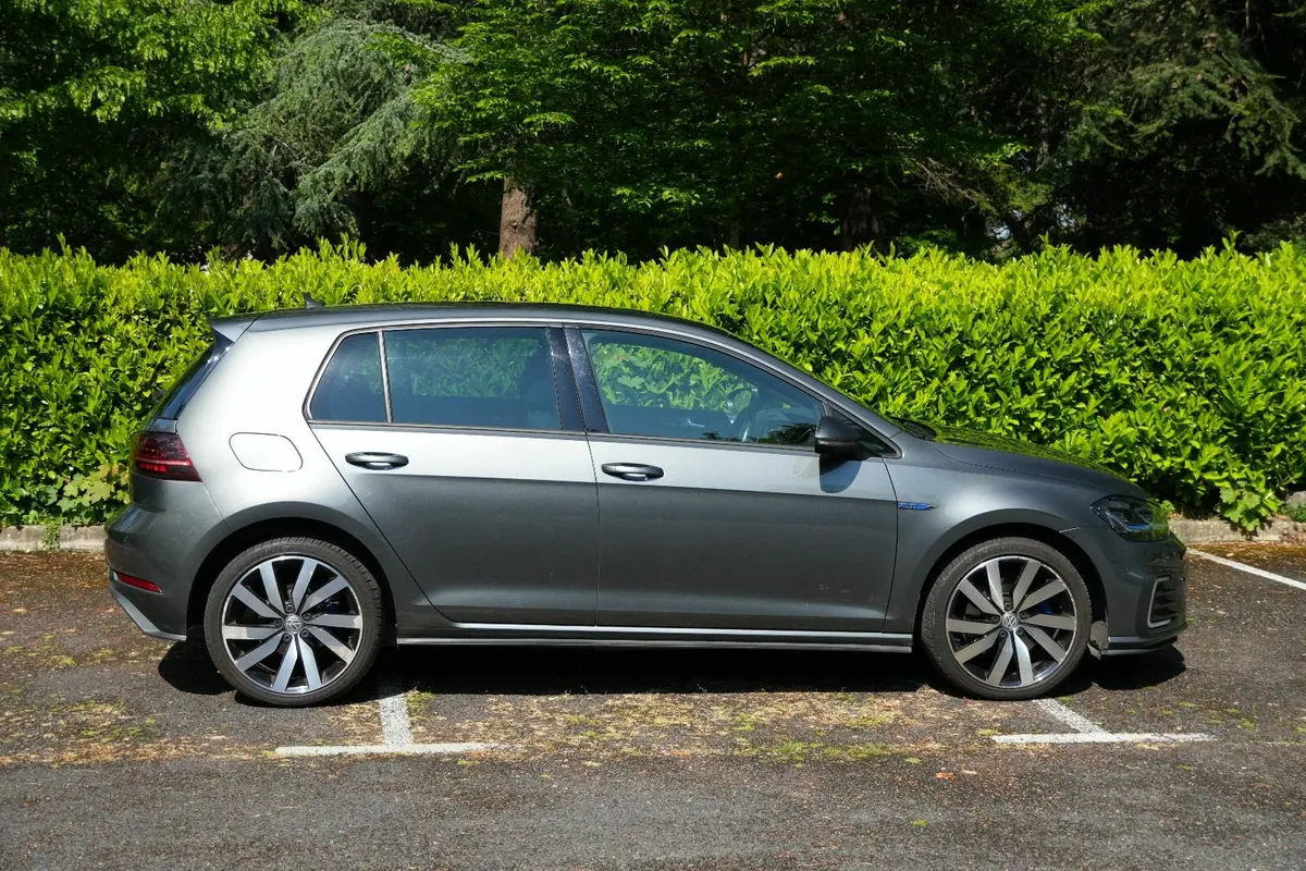 Volkswagen Golf GTE 2017 - Image 4