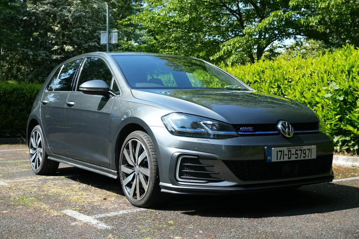 Volkswagen Golf GTE 2017 - Image 1