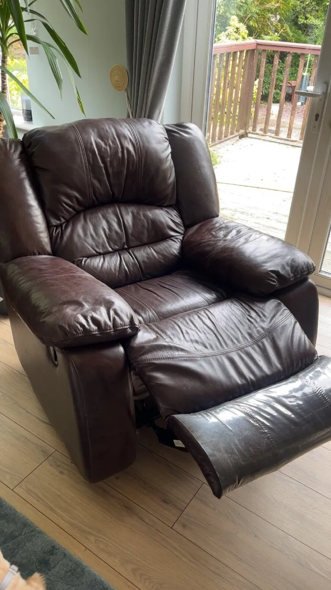 Recliner Chair - Image 1