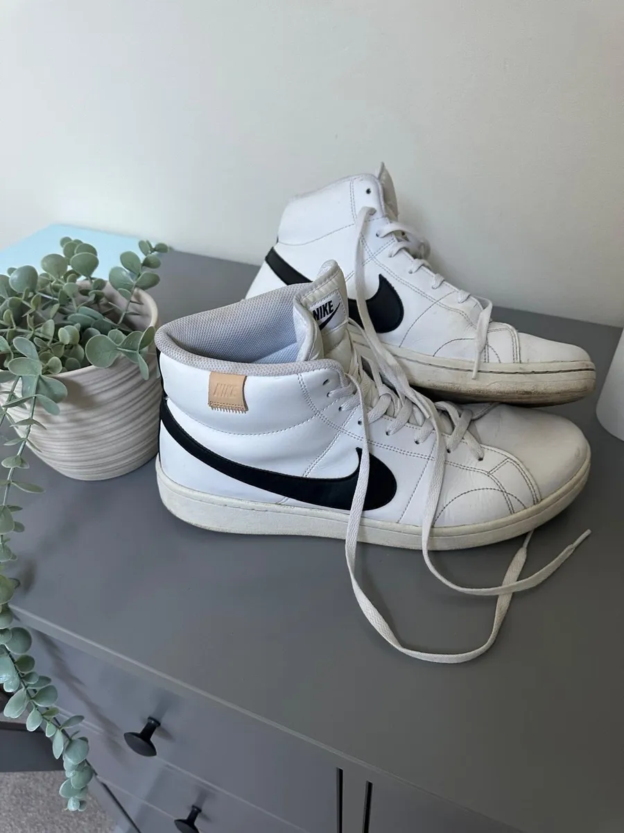 Nike Court Royale 2 - Image 1