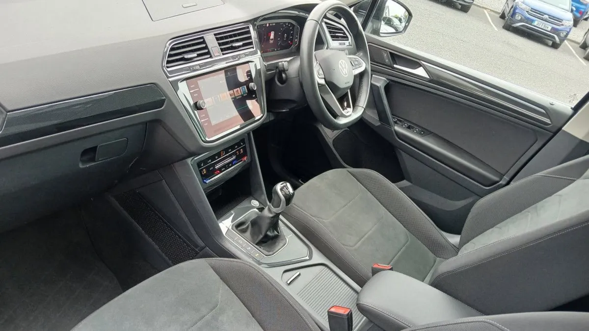 Volkswagen Tiguan Elegance 2.0 TDI 150HP  rear Vi - Image 3