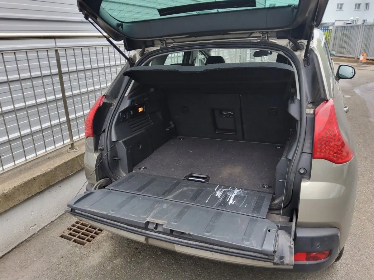 Peugeot 3008 1.6 HDI 115 bhp Active - Image 4