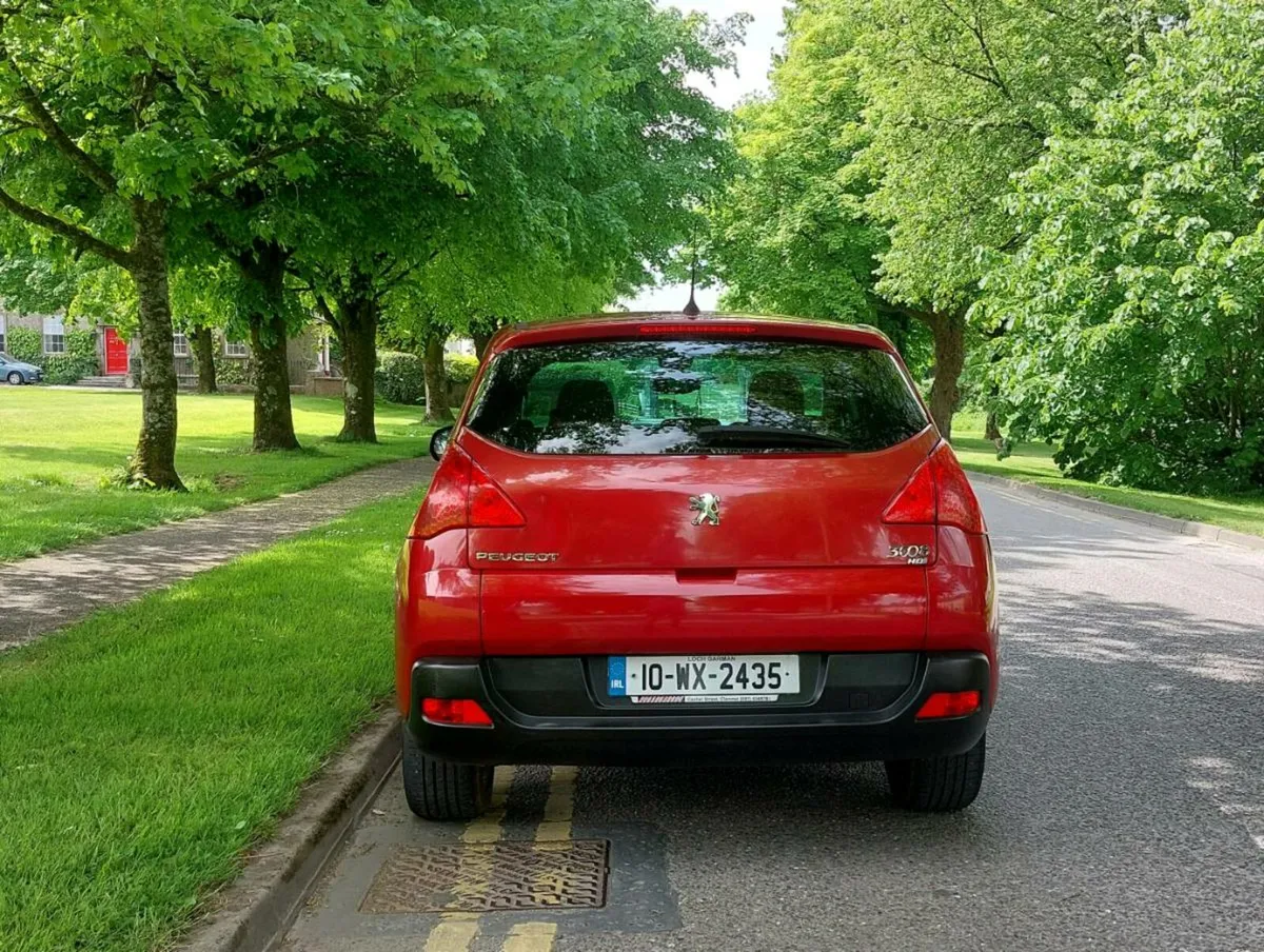 Car - Image 3