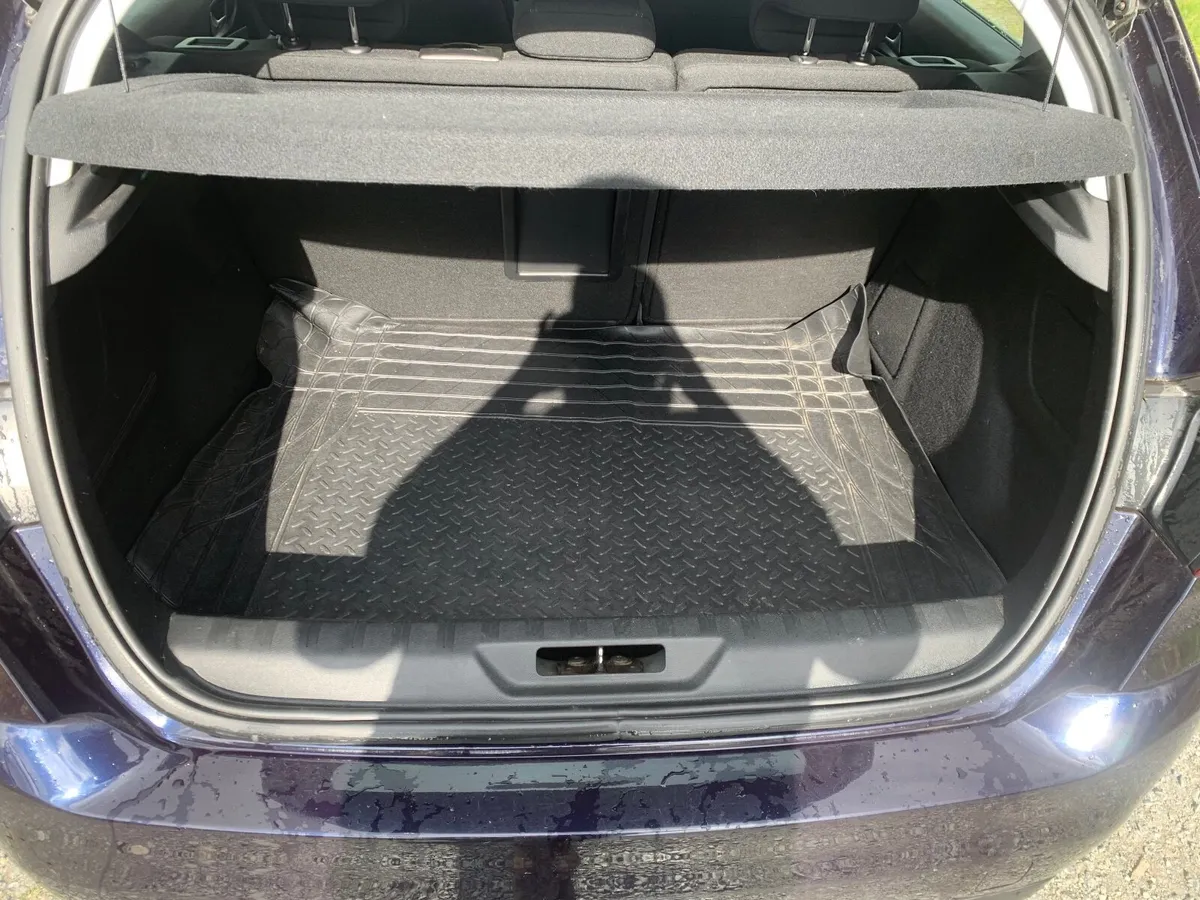 2016 Peugeot 308 Allure - Image 4