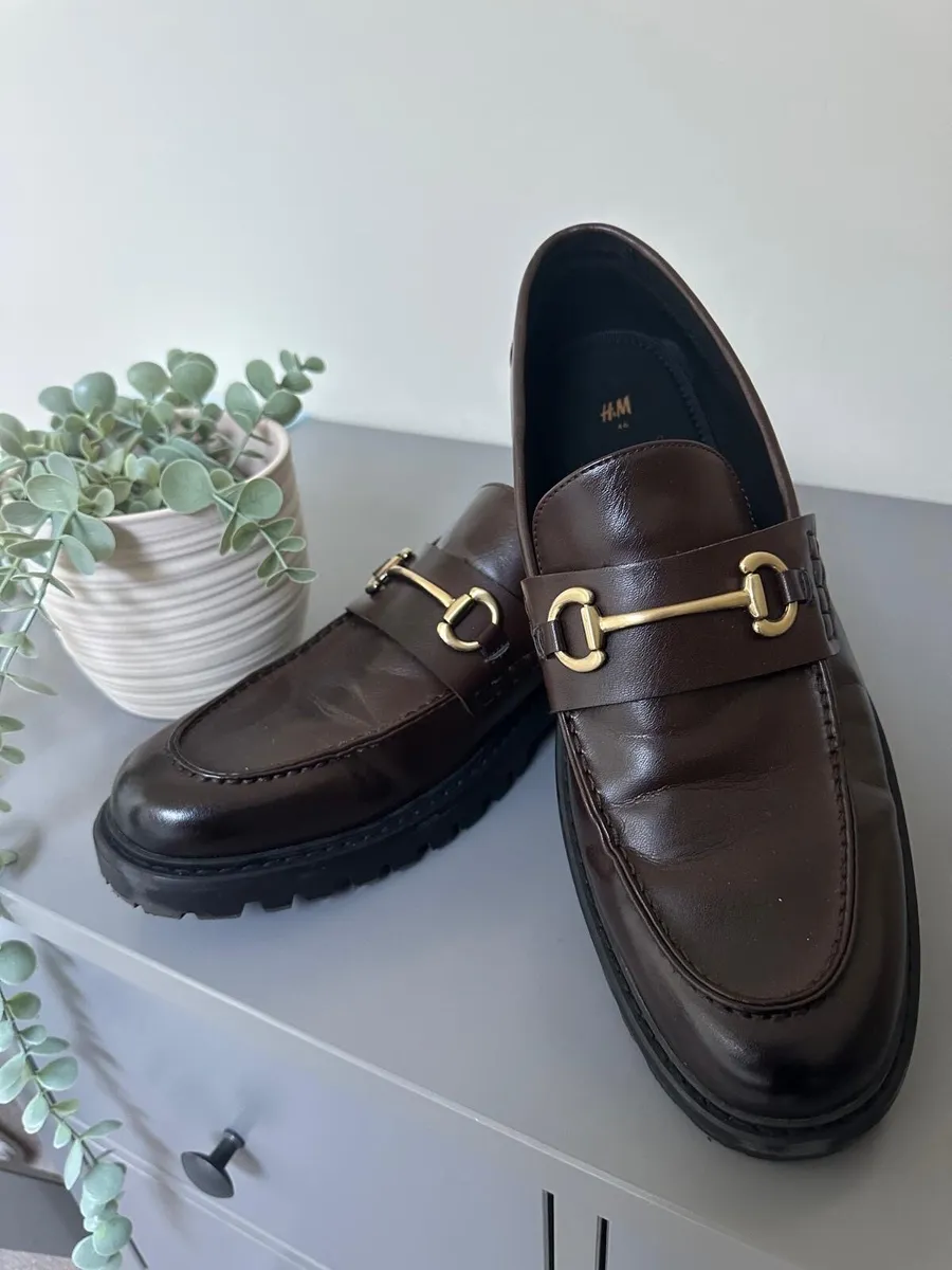 Moccasin - Image 1