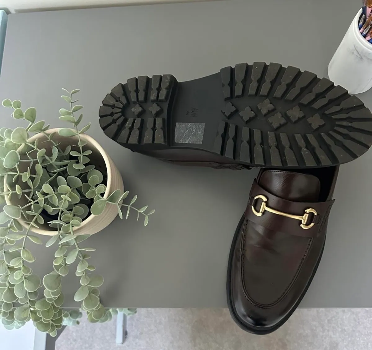 Moccasin - Image 3