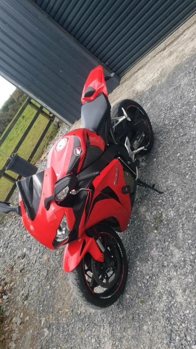 Honda cbr 1000rr - Image 2