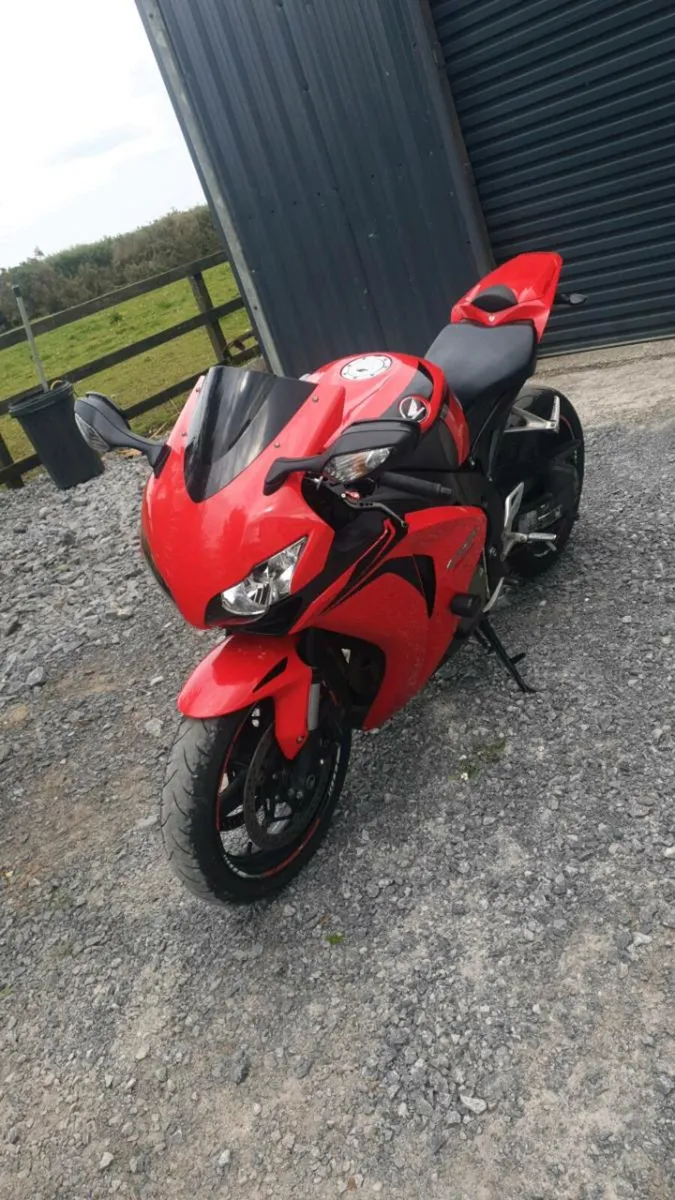 Honda cbr 1000rr - Image 4