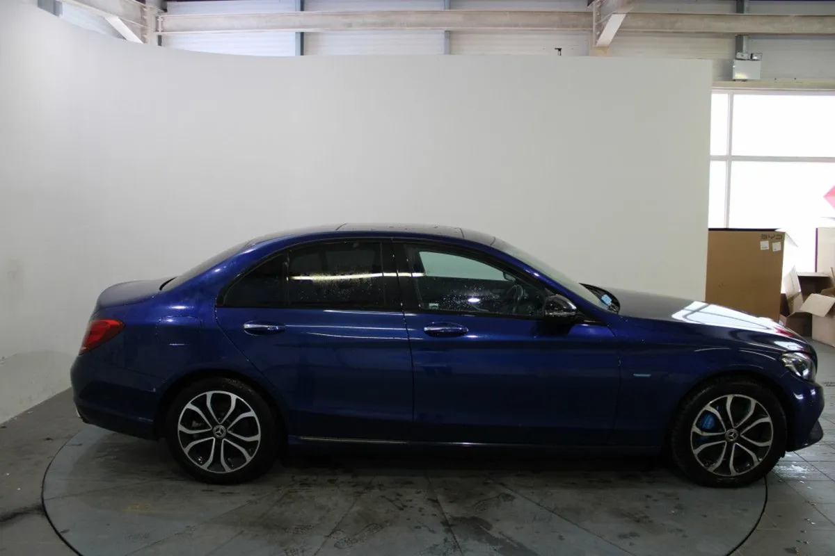 Mercedes-Benz C-Class C 350 E A/T Sport Premium P - Image 4