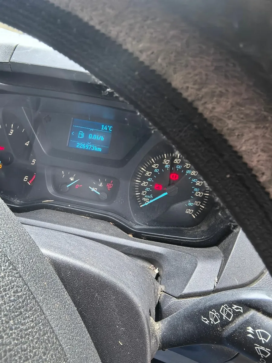 Ford Tourneo 2015 - Image 2