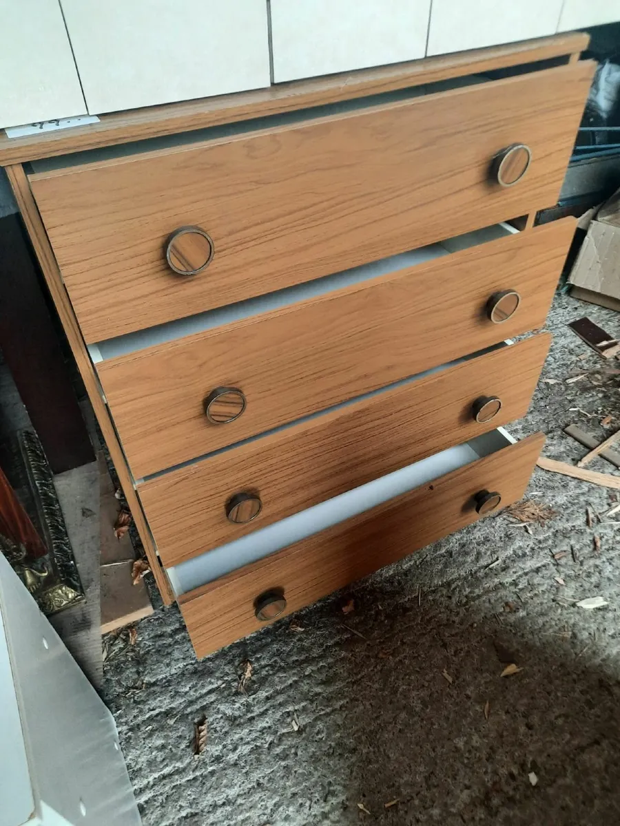 Chest of drawers - Image 2
