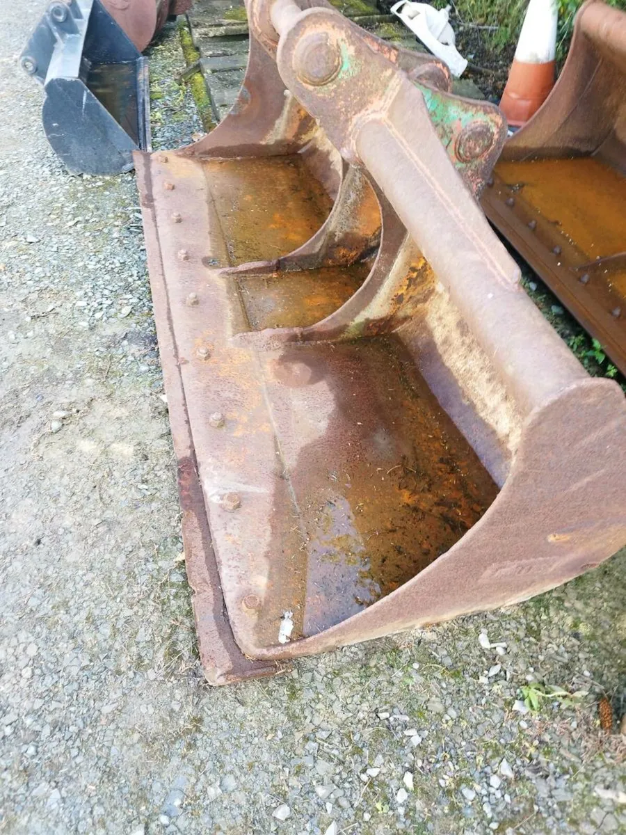 Digger bucket - Image 1