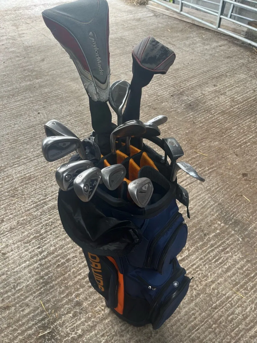 Golf clubs and bag - Image 1