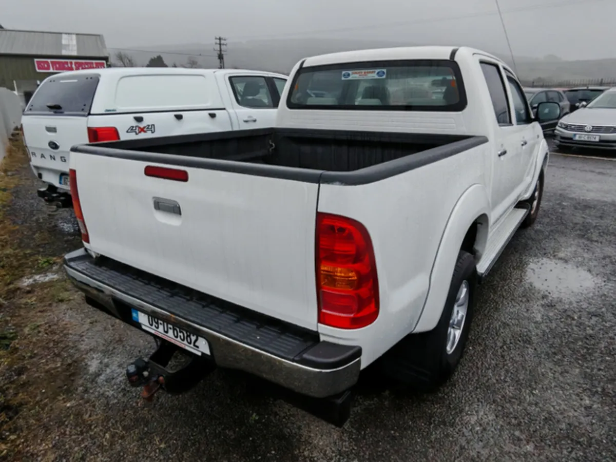 Toyota Hilux 2009 - Image 4