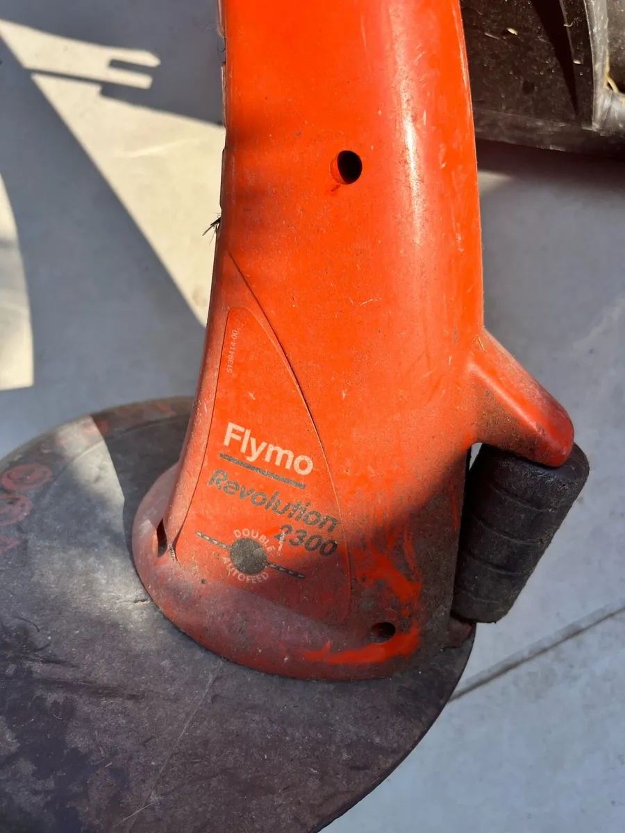 Electric lawnmower and strimmer Flymo - Image 4