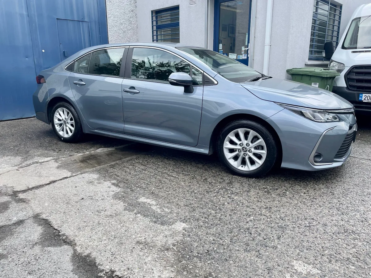 Toyota Corolla Luna Saloon Hybrid Auto,2022 - Image 2