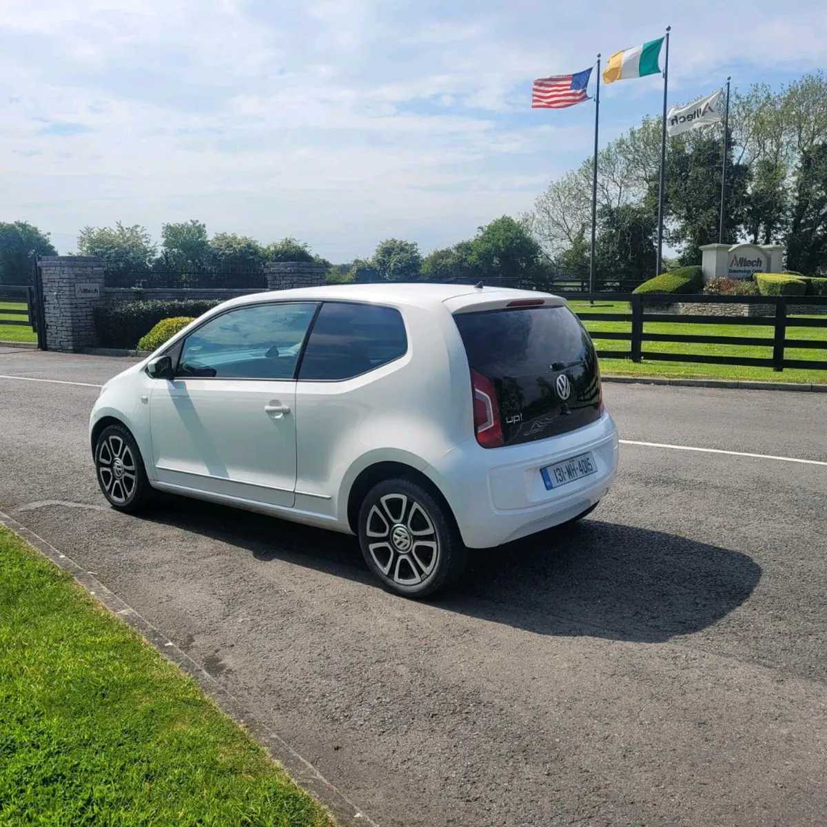 Vw Up 2013 automatic - Image 4