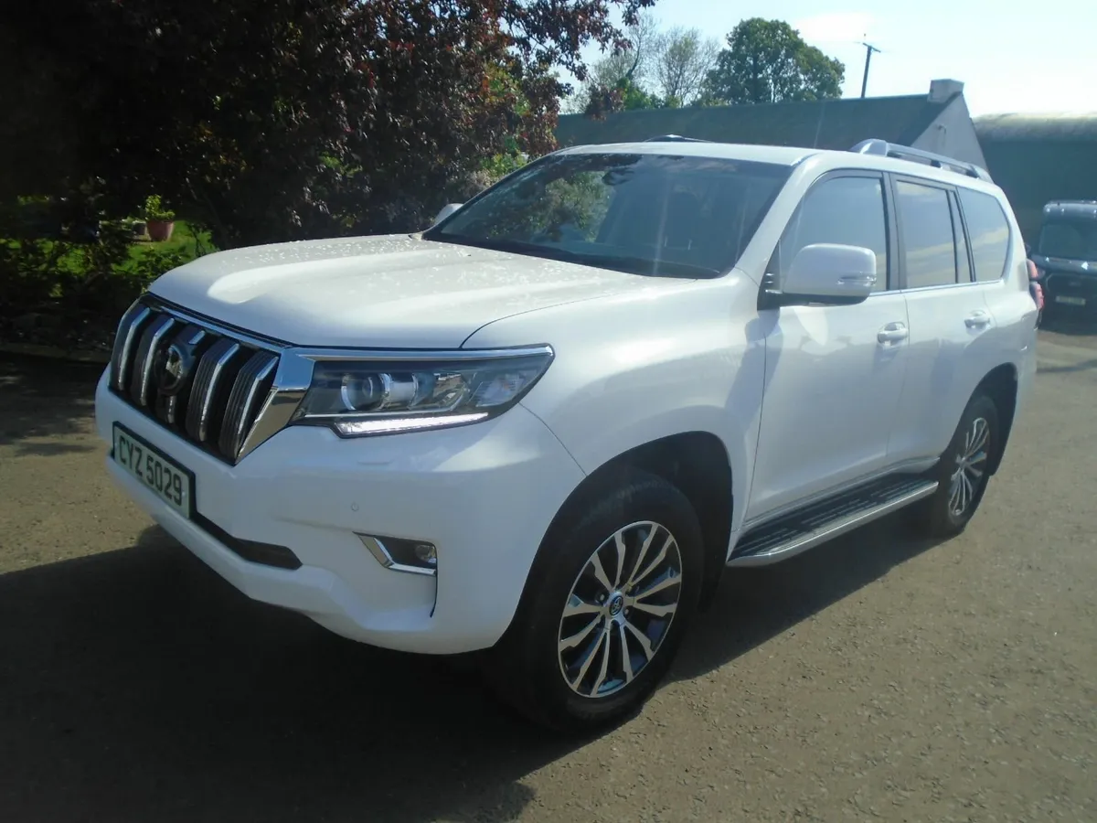2023 Toyota Land Cruiser INVINCIBLE LWB - Image 3