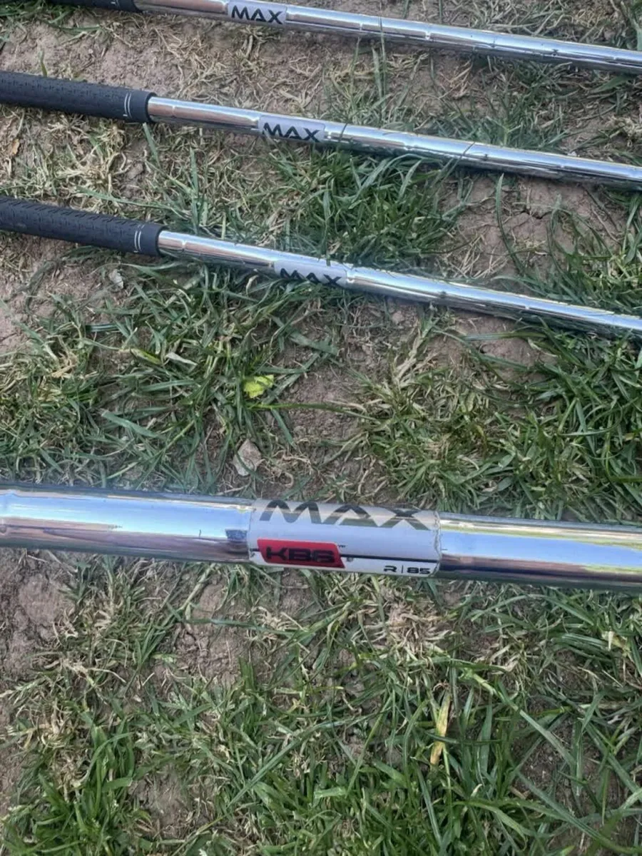 Taylormade M4 irons 5-SW - Image 4
