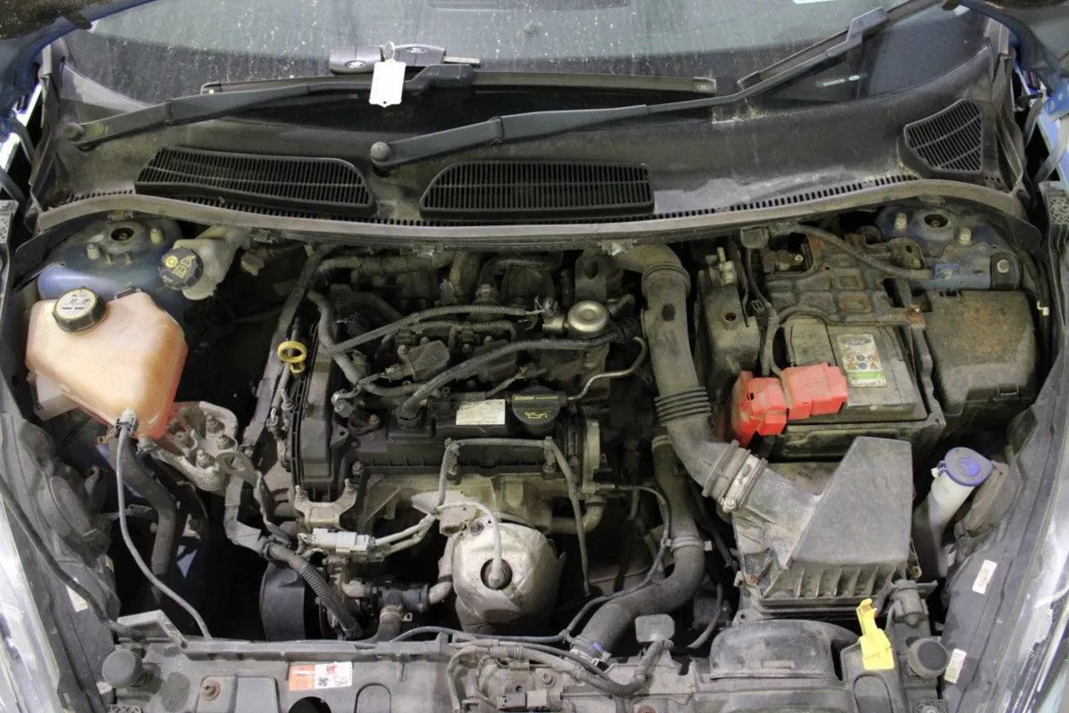 Ford Fiesta 1.0 65ps Zetec - Image 4