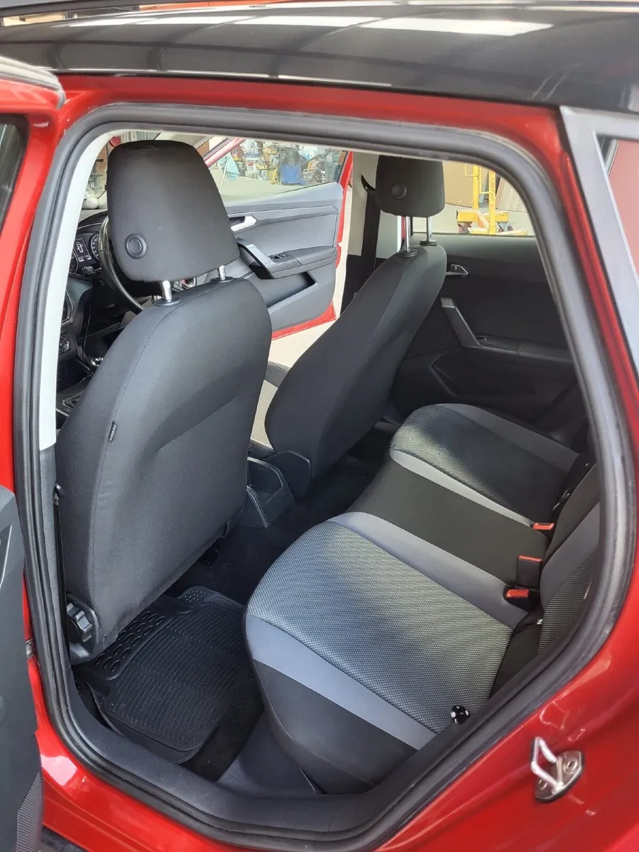 SEAT Arona 2018 - Image 2