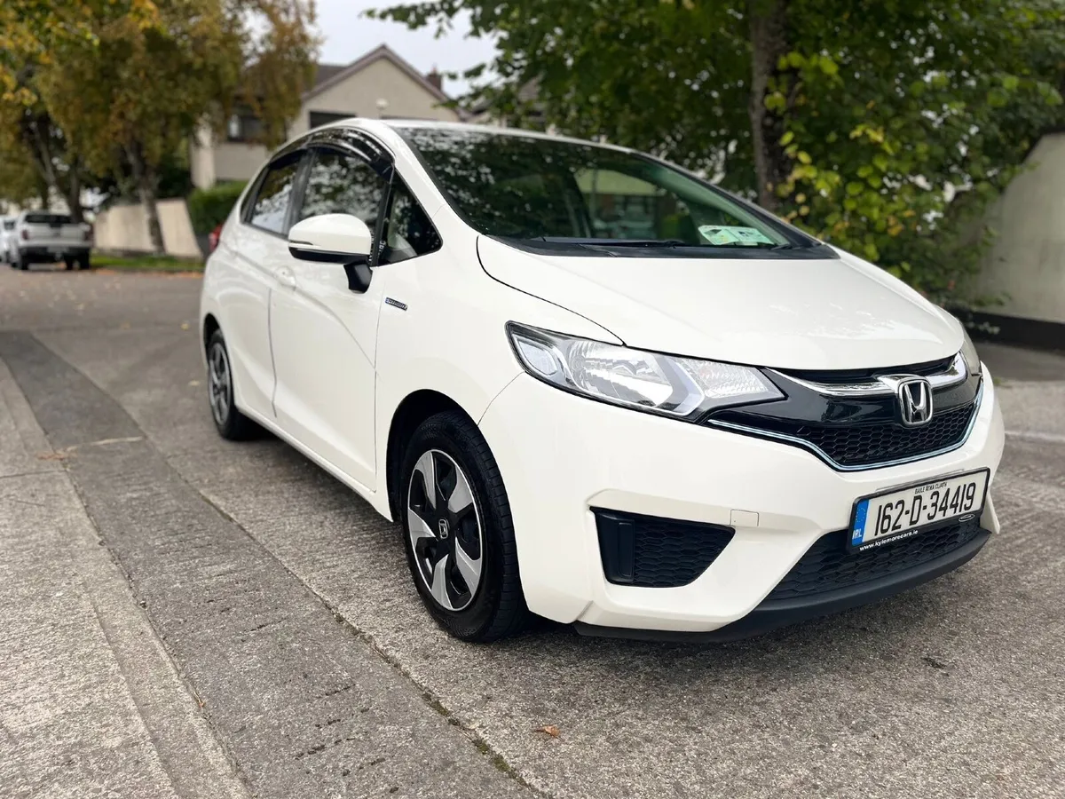 Honda Fit 2016 1.5 L Hybrid - Image 3