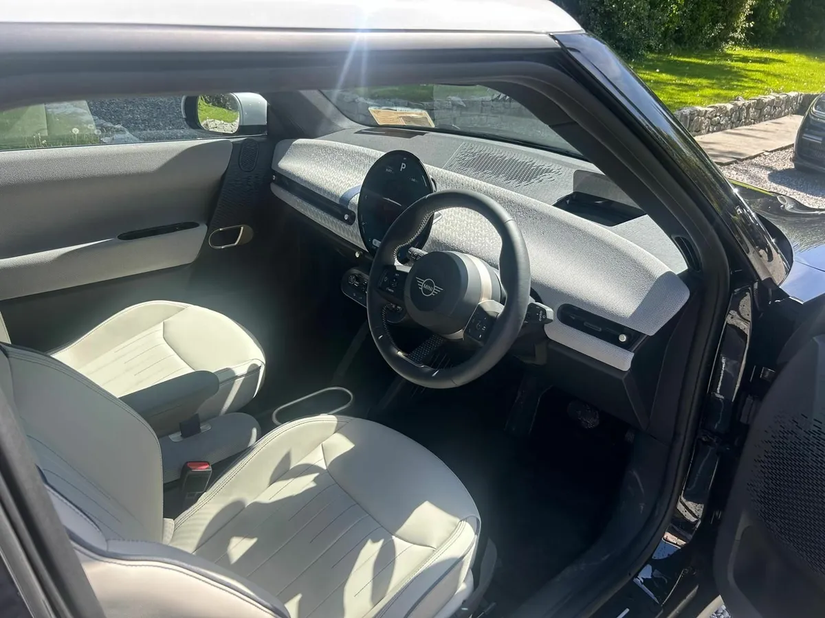 Mini Cooper SE 2025 - Image 4