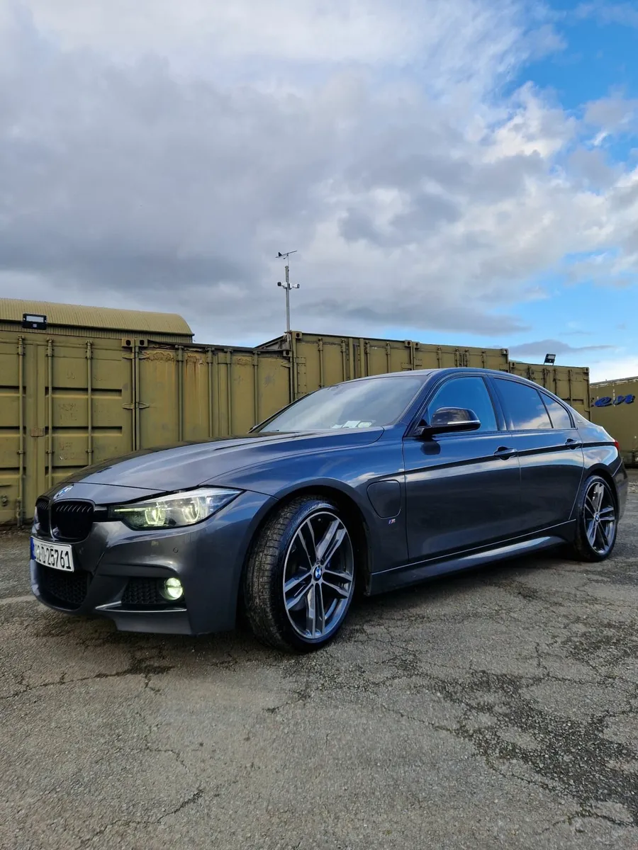BMW 2018 (182) 330e M Sport Shadow Edition - Image 1
