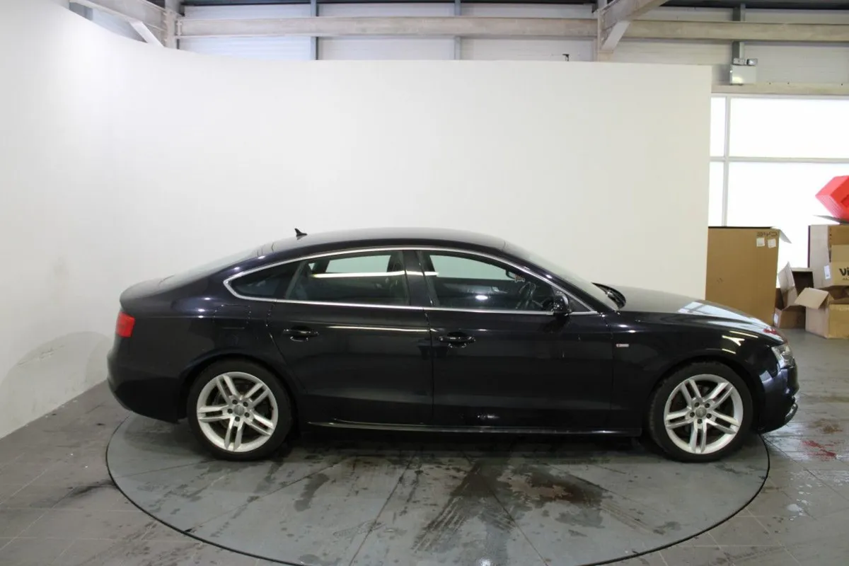 Audi A5 2.0 TDI 136BHP S Line - Image 4