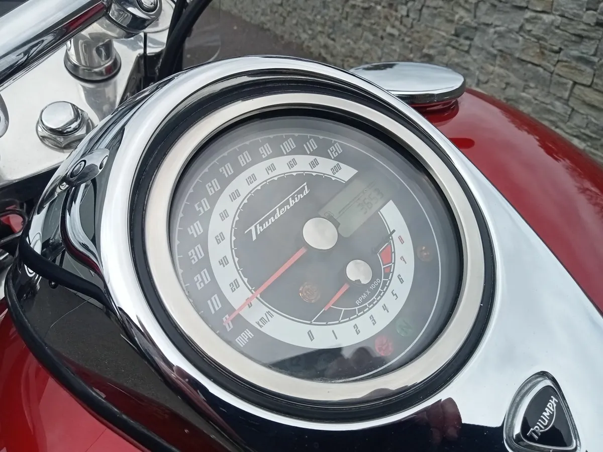 Triumph Thunderbird LT 1700 2010 - Image 2