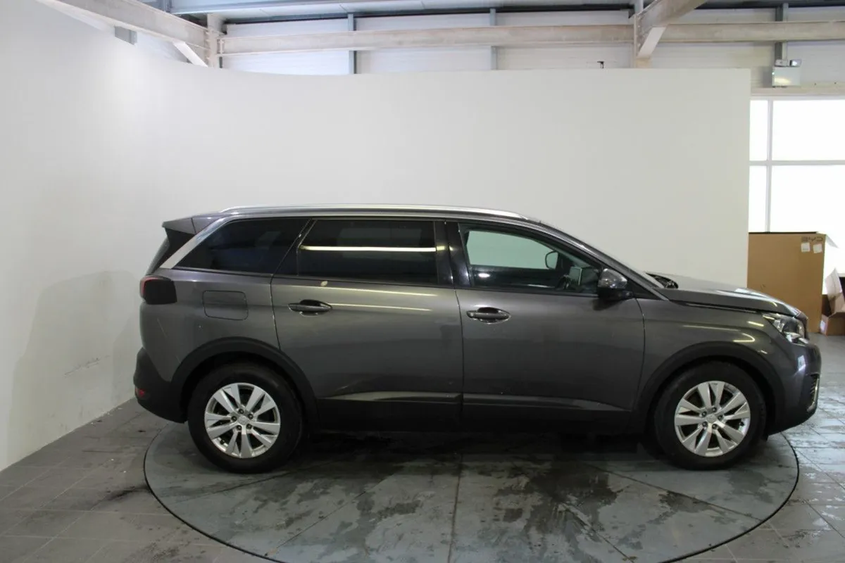Peugeot 5008 1.6 Bluehdi 120bhp S S Active - Image 3