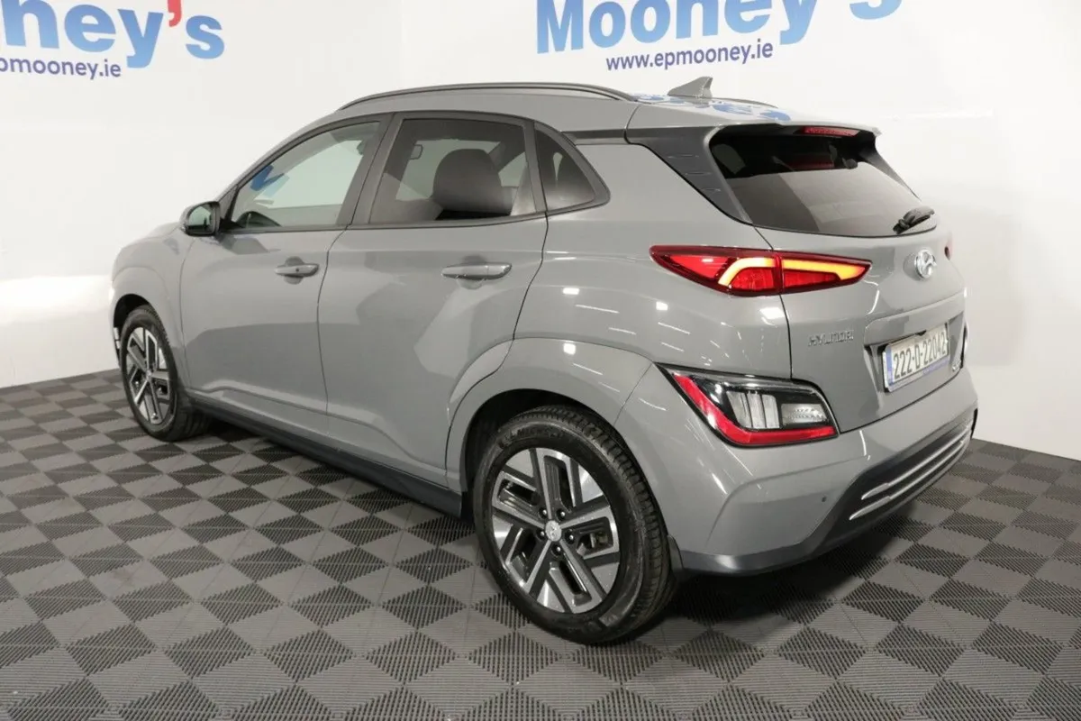 Hyundai Kona Electric Premium 64 kWh EV - Image 4