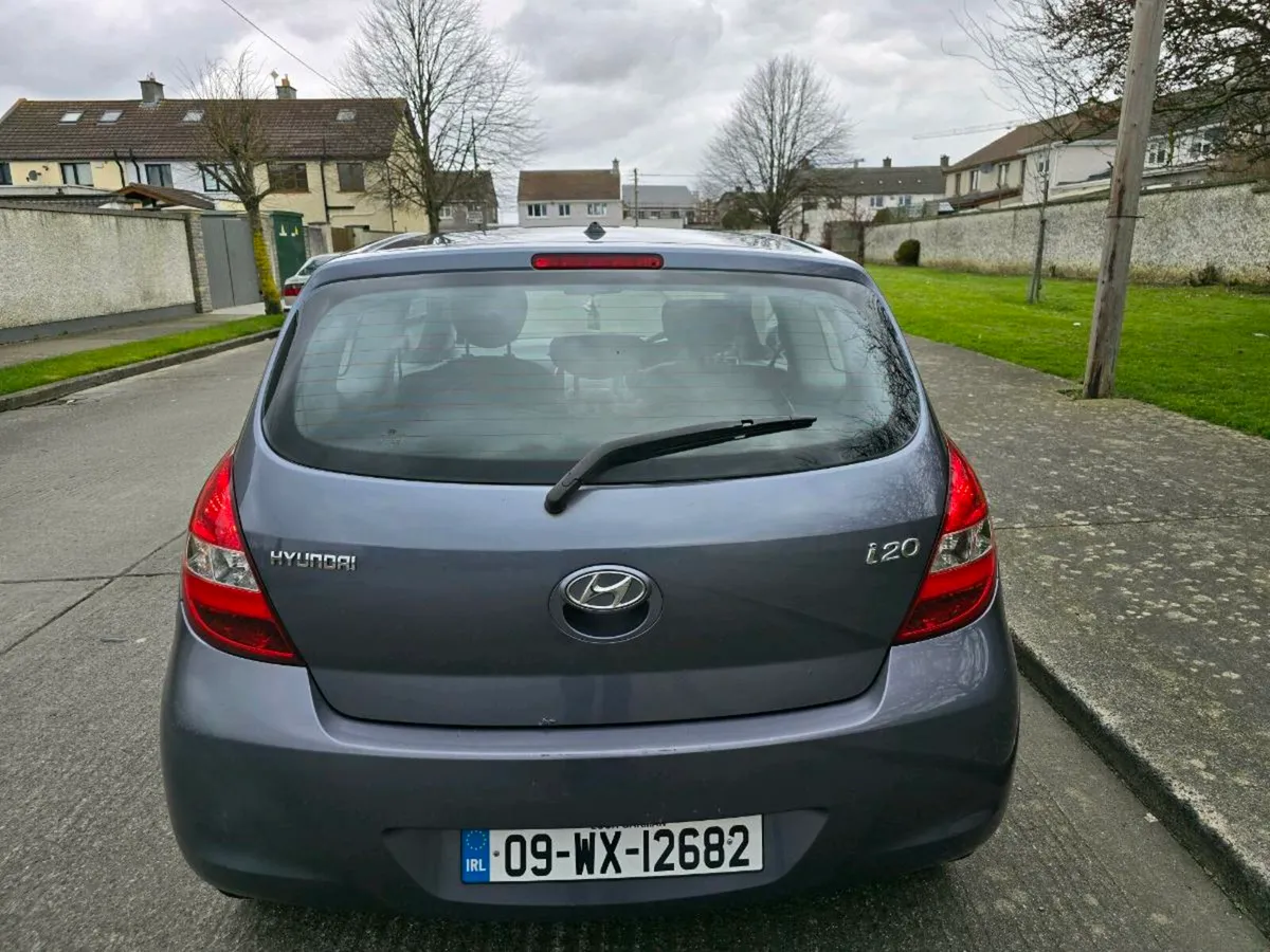 **NEW NCT 10.25** Hyundai i20 1.2 Petrol - Image 4