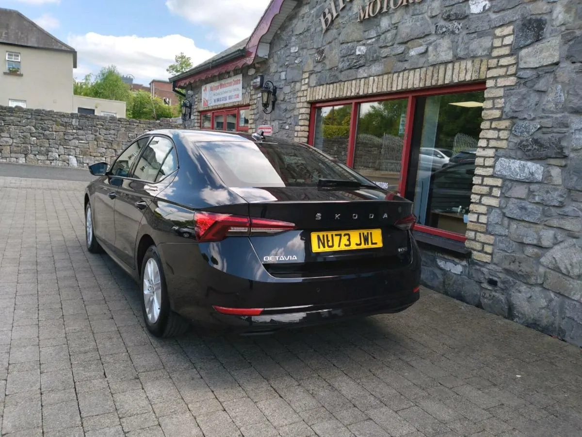 SKODA OCTAVIA 1.0 TSI AUTOMATIC - Image 4