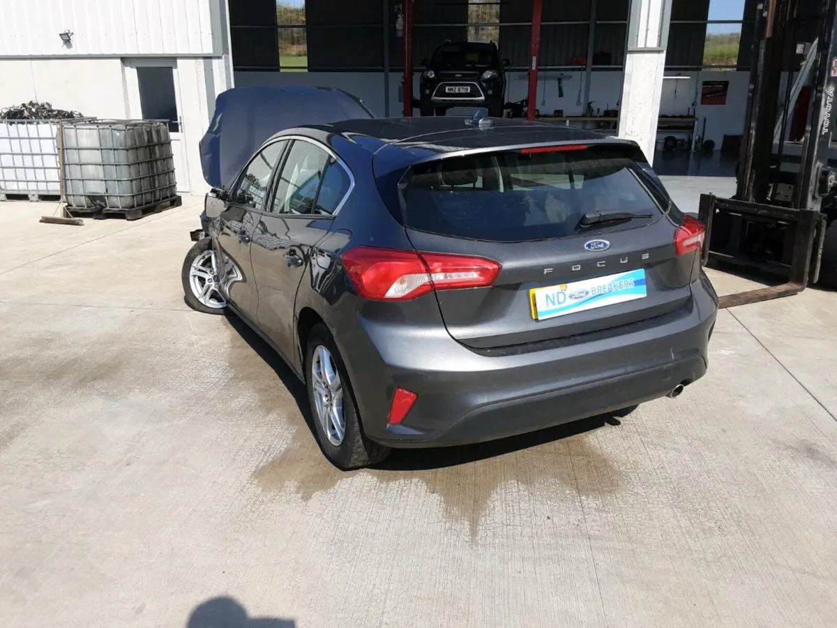 2019 ford focus for breaking - Image 3