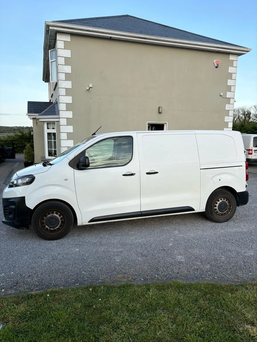 Van - Image 2