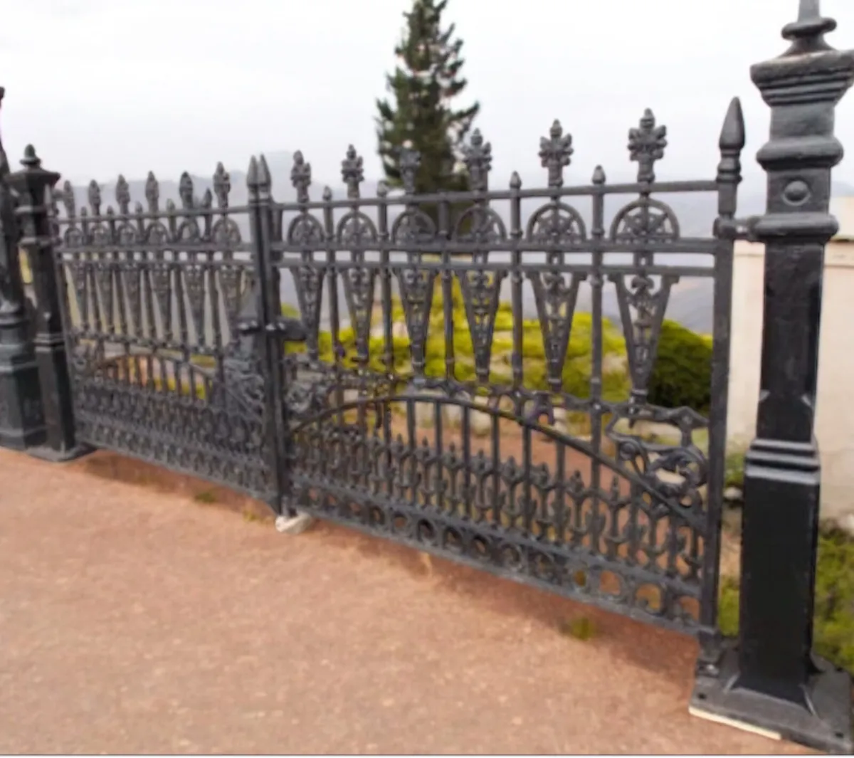 Set cast iron gates for sale