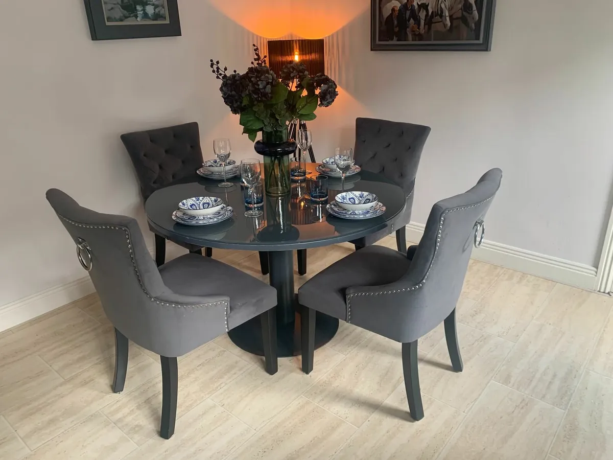 Kitchen Table & Chairs - Image 3