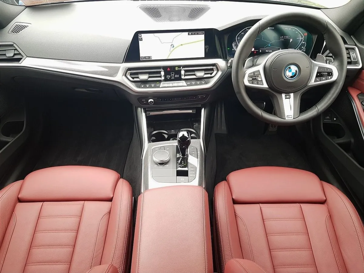 BMW 3 Series 330e M Sport Pro - Image 4