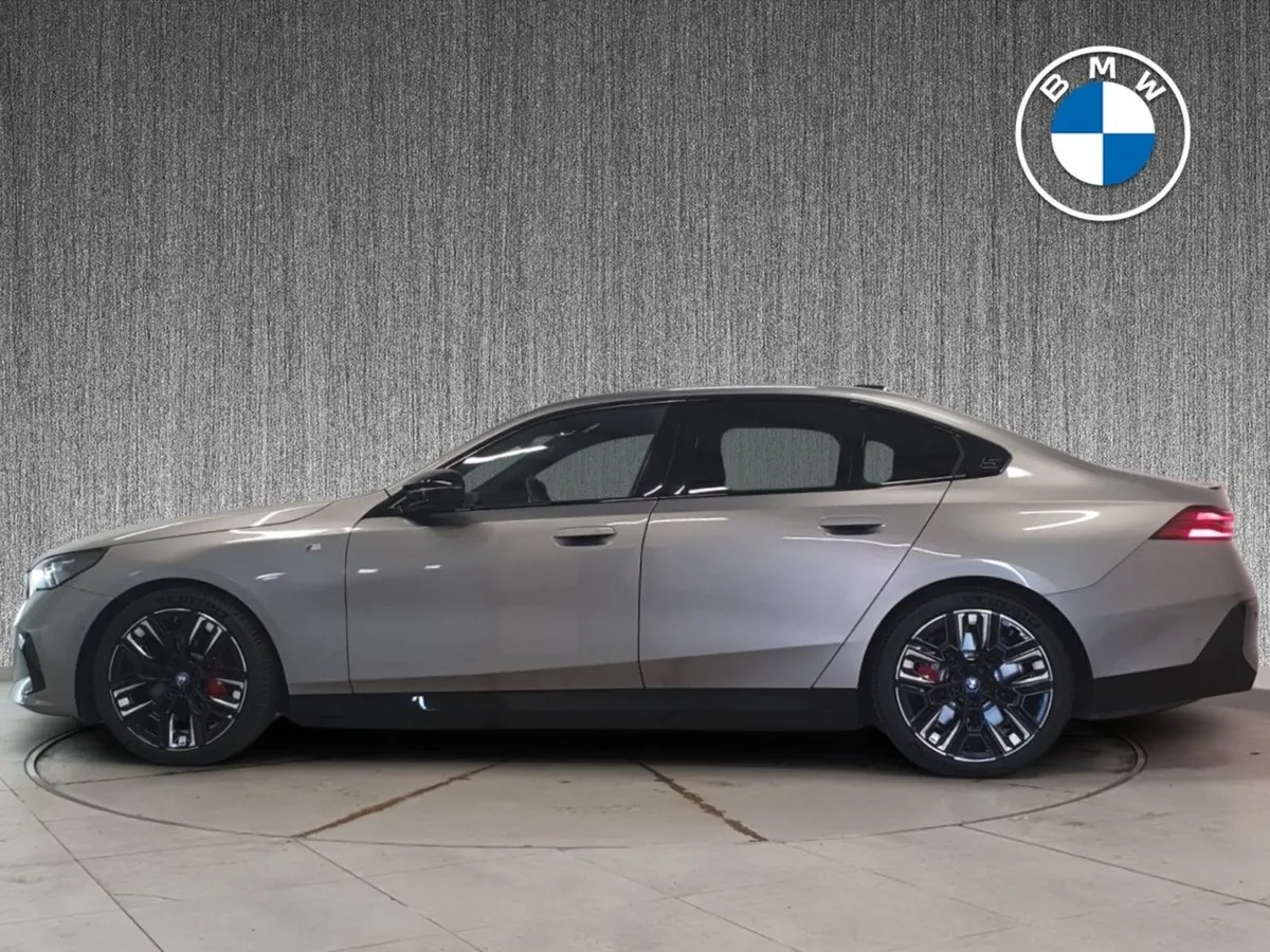 BMW i5 M60 - Image 4