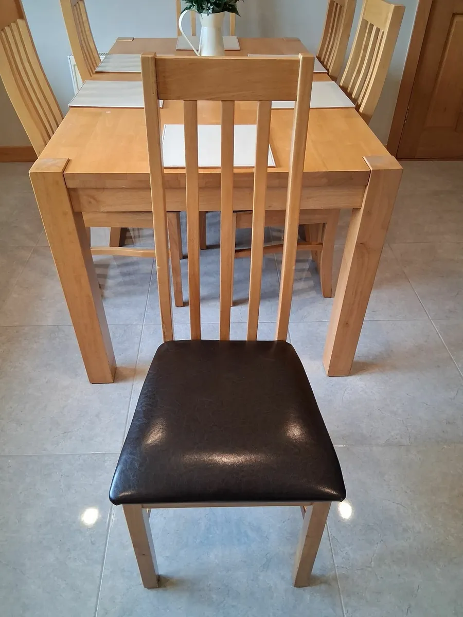 Table and Chairs - Image 2