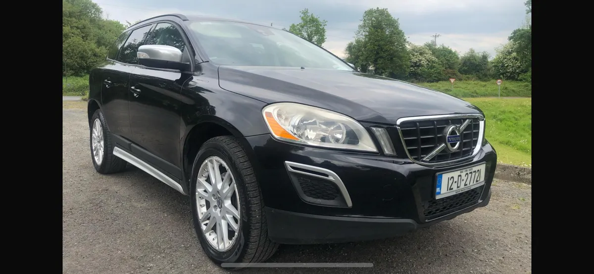 2012 VOLVO XC60 D3 SUV ! - Image 1