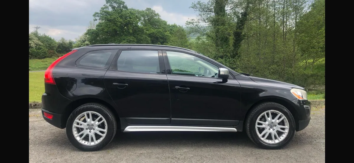 2012 VOLVO XC60 D3 SUV ! - Image 2