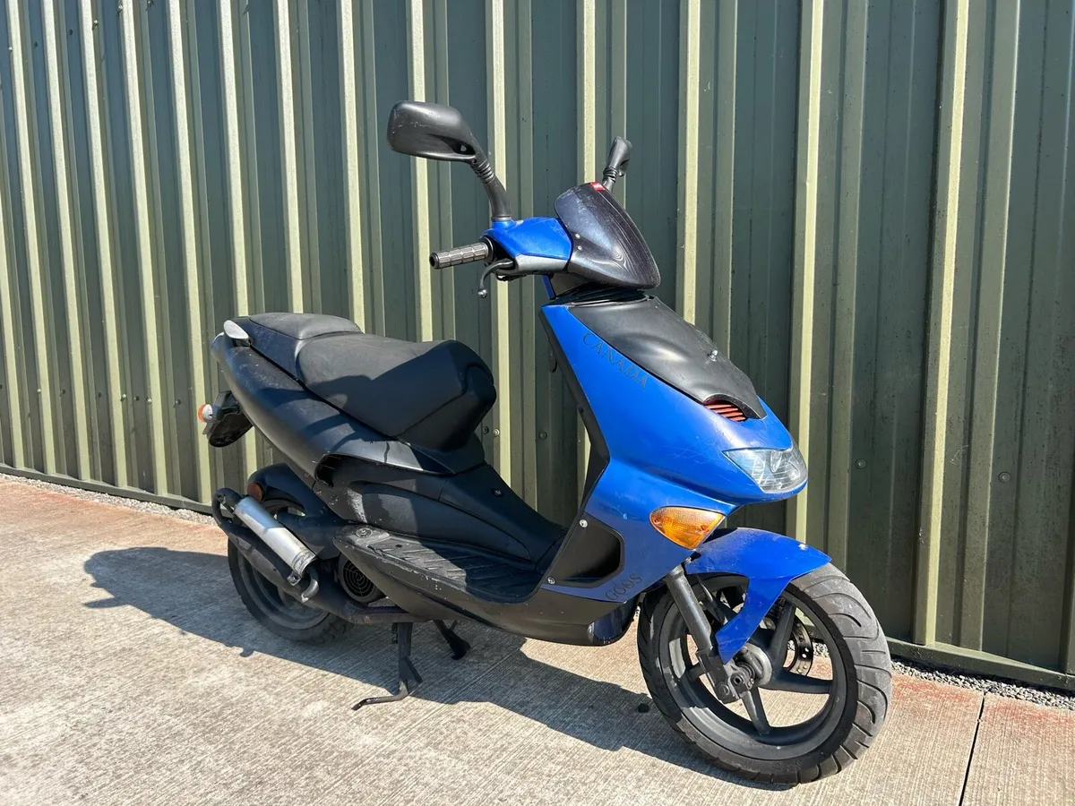 APRILIA SR50 50cc Moped - Image 1