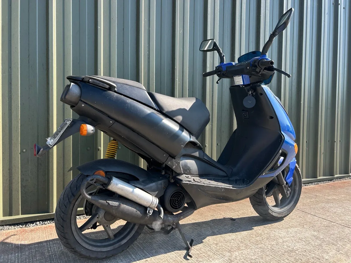 APRILIA SR50 50cc Moped - Image 3