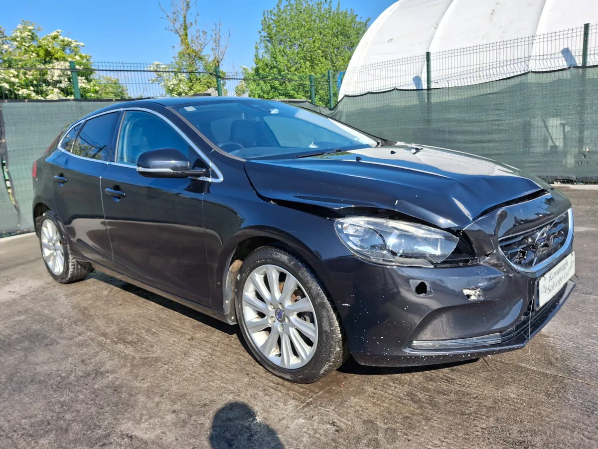 2014 Volvo V40  D2  1.6 Diesel - Image 2
