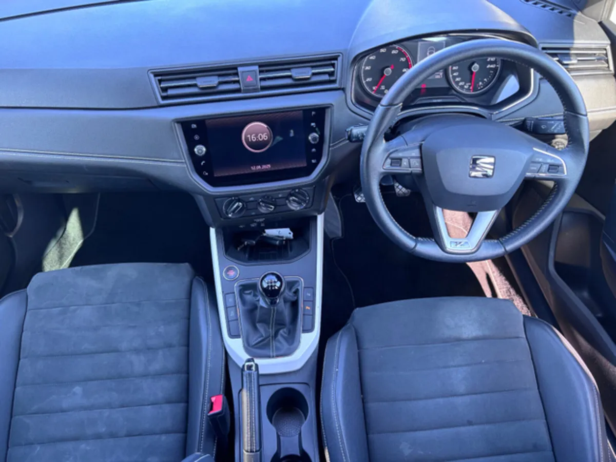 SEAT ARONA 1.0 TSI 115HP XCELLENCE 5DR / HIGH SPEC - Image 2