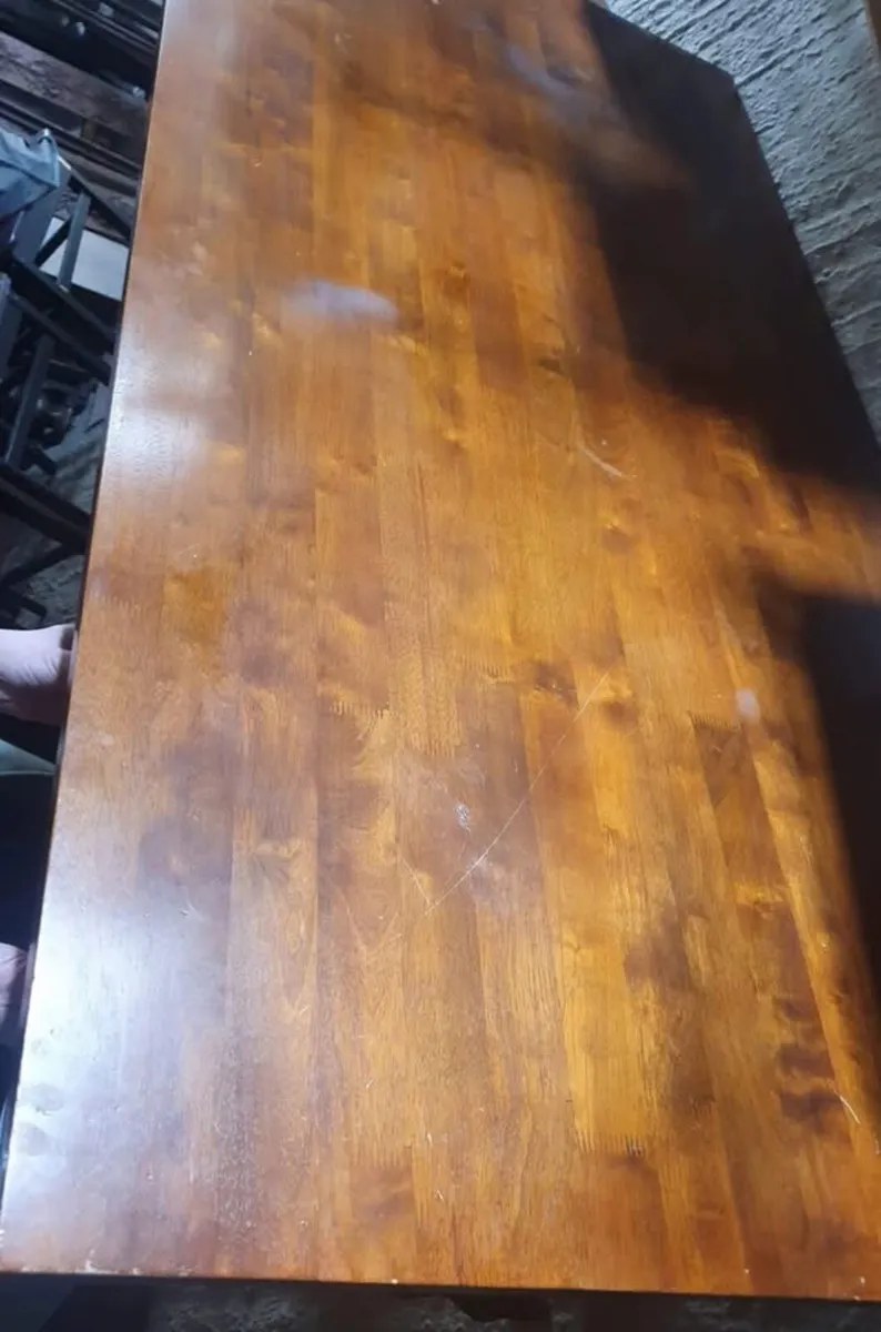 ****Lovely table and 6 chairs****** - Image 1